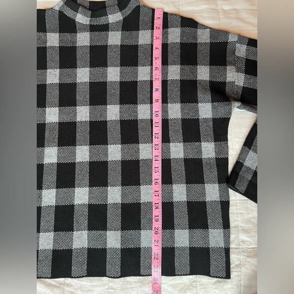 Contemporaine Black & Grey Plaid Soft Cozy Viscose Blend Mock Neck Sweater-Large - Picture 5 of 9
